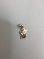 Maci alakú arany medál