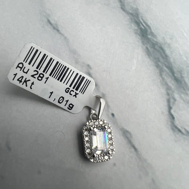 Smaragd csiszolású téglalap alakú cirkónia köves fehérarany medál