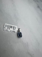 Sötétkék színű, téglalap alakú cirkónia köves fehérarany medál