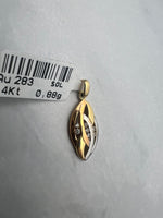 Tricolor modern fazonú arany medál apró fehér cirkónia kövekkel díszítve