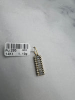 Téglalap alakú fekete és fehér cirkónia kövekkel díszített arany medál