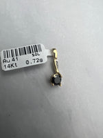 Extravagáns arany medál fekete főkővel és fehér pici kövekkel