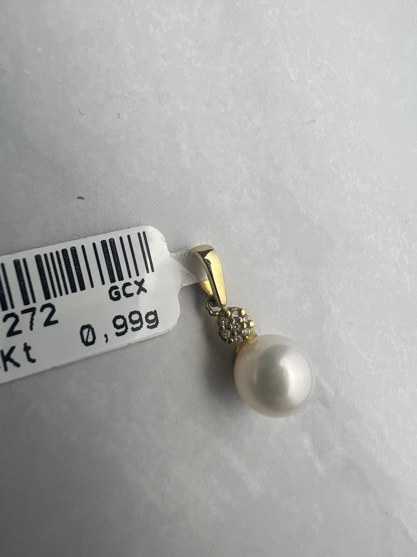 Gyöngyös arany medál pici fehér cirkónia kövekkel