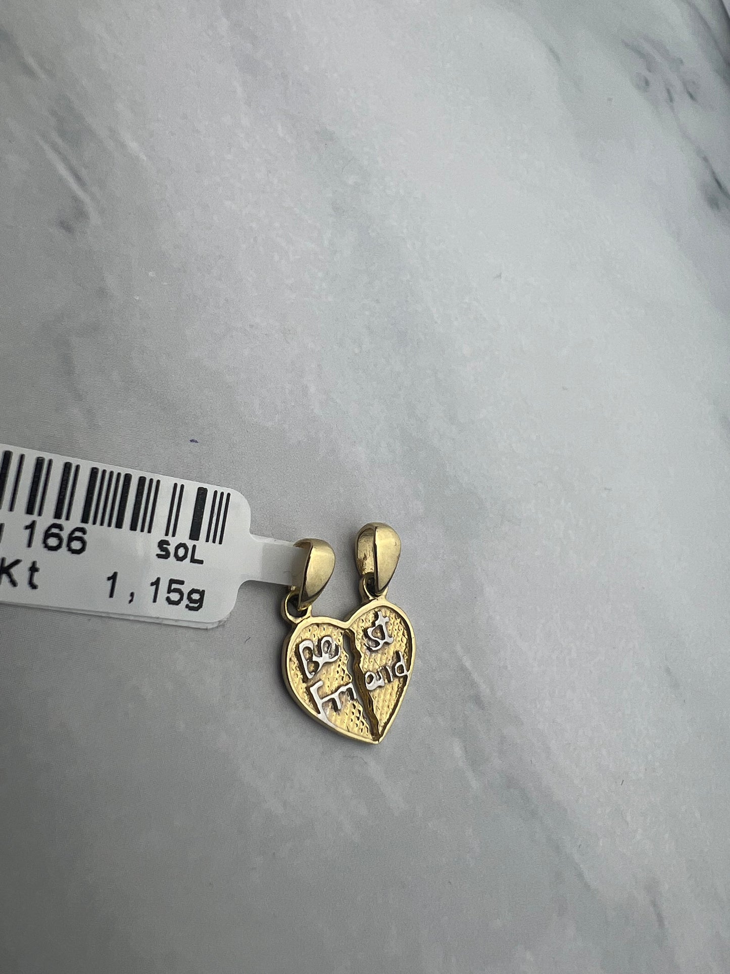 Szív arany medál, törhetö, best friend felirattal