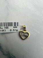 Szív arany medál belül love felirattal