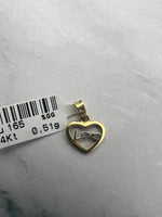 Szív arany medál belül love felirattal