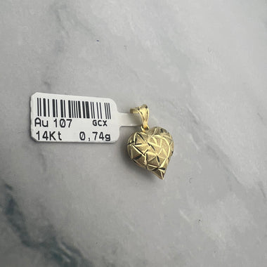 Szív alakú arany medál