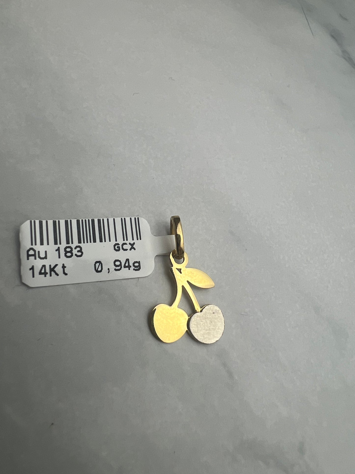 Cseresznye alakú arany medál