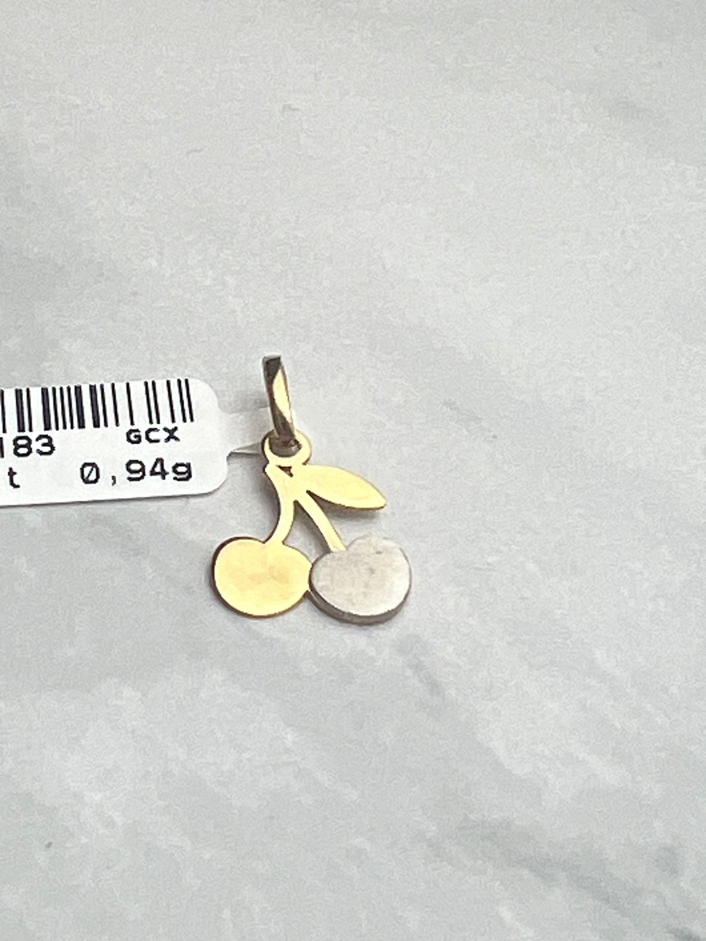 Cseresznye alakú arany medál