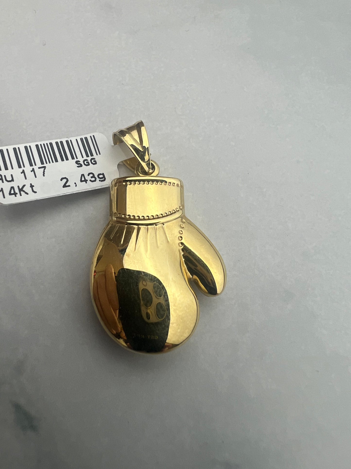 Boxkesztyű arany medál