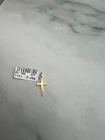 Kereszt arany medál metszett mintával