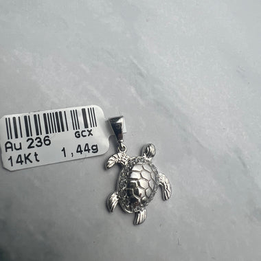 Teknős fehérarany medál domború, élethű kidolgozásban