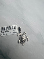 Teknős fehérarany medál domború, élethű kidolgozásban