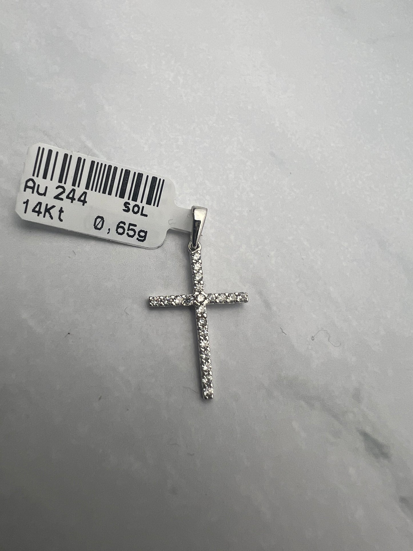 Kereszt fehérarany medál cirkónia kövekkel