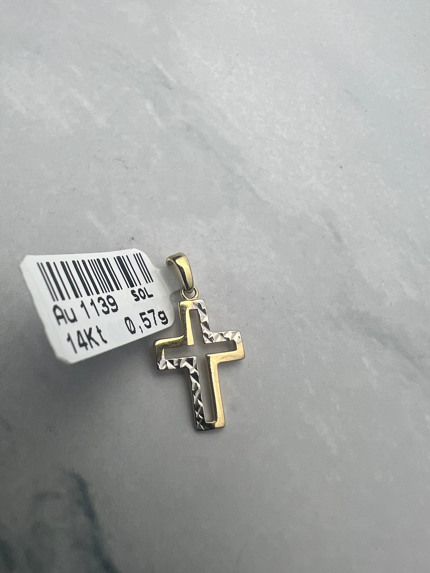 Divatos kereszt sárgaarany medál fehér metszett mintával