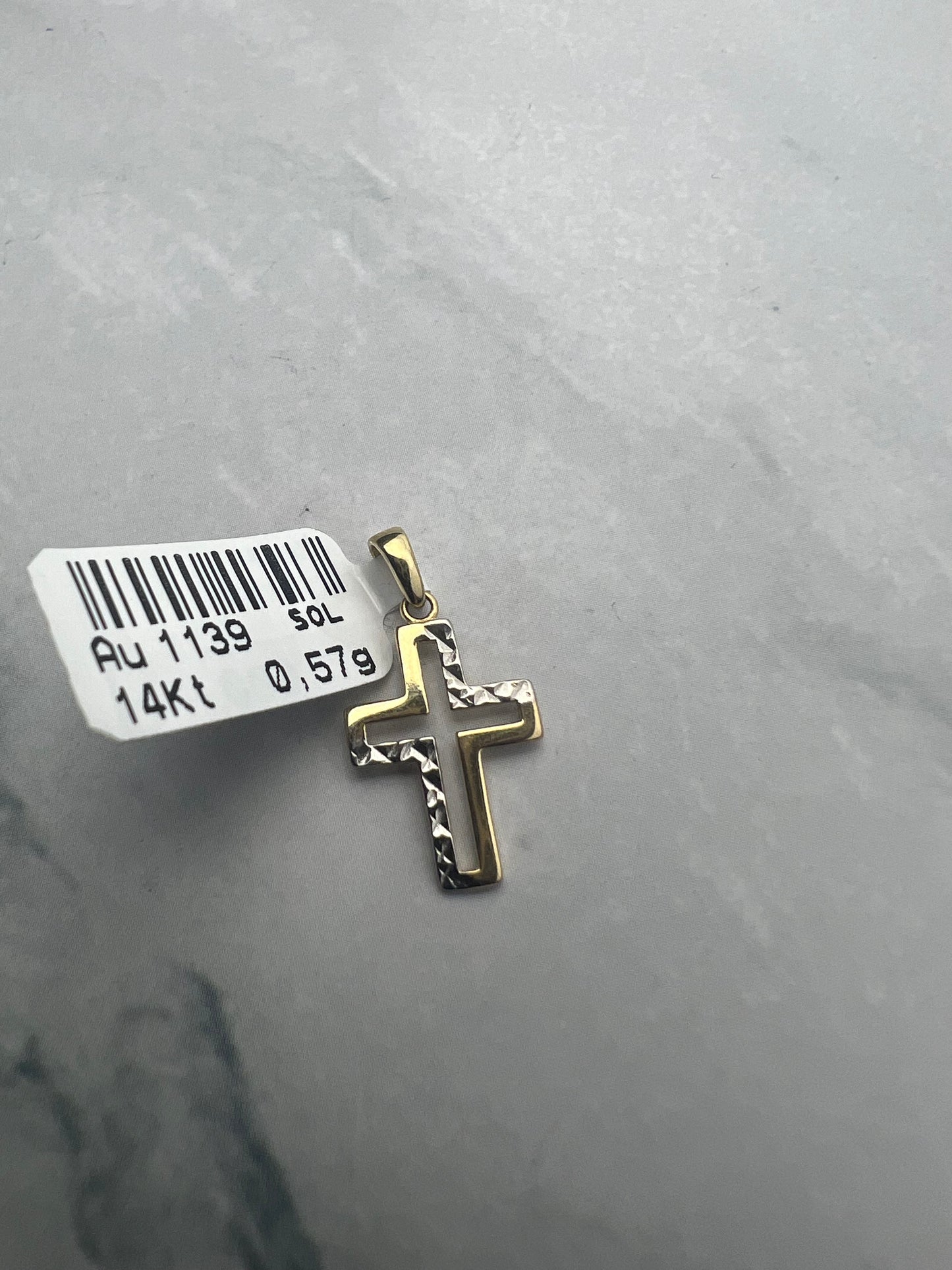 Divatos kereszt sárgaarany medál fehér metszett mintával