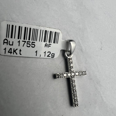 Kereszt medál fehéraranyból cirkónia kövekkel díszítve