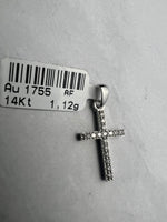 Kereszt medál fehéraranyból cirkónia kövekkel díszítve