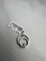 Dupla kör alakú medál, belül cirkónia kővel