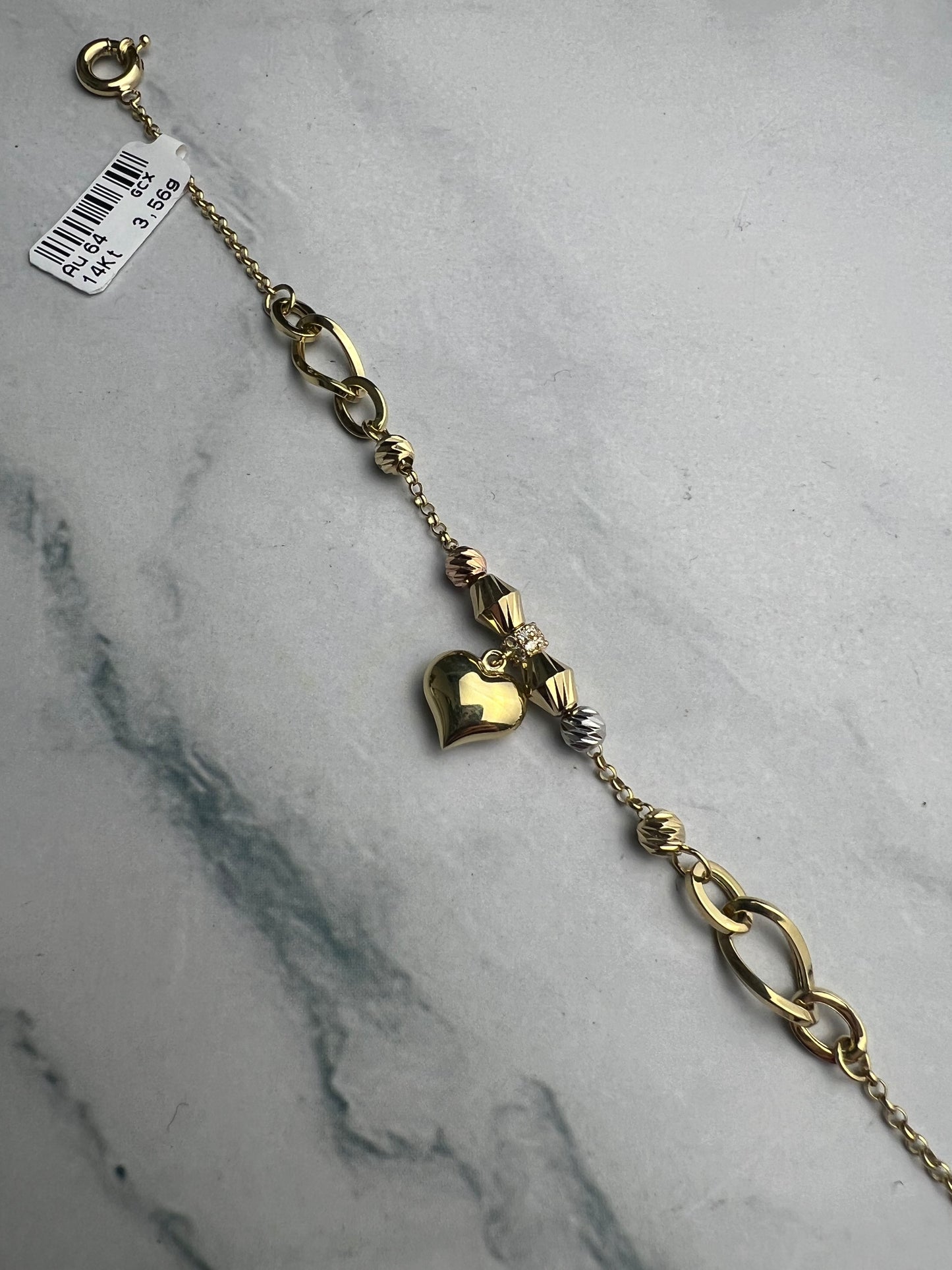 Karlánc tricolor, sárgaarany dominanciával, középen szívvel