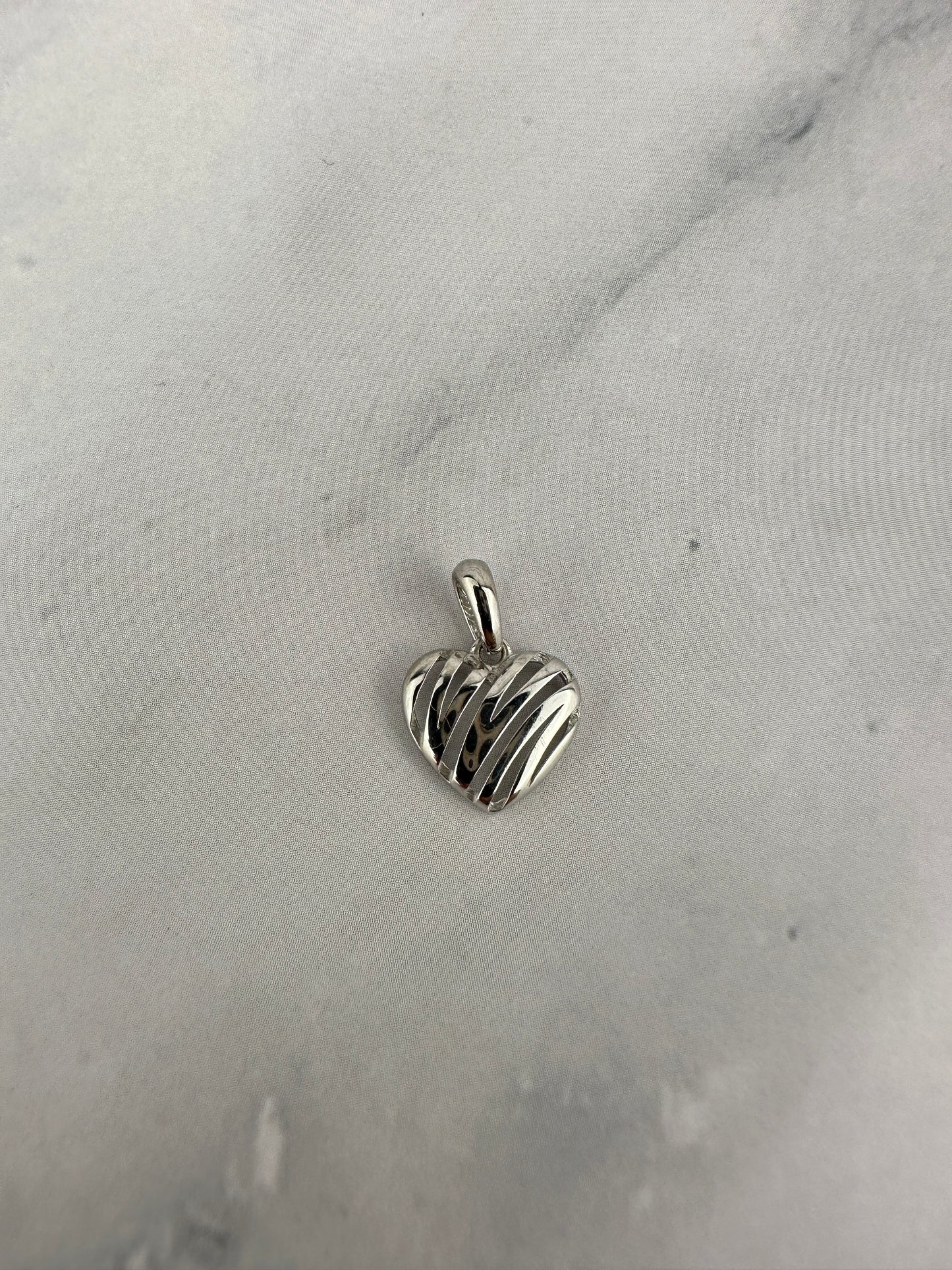 Fehérarany mini szív medál