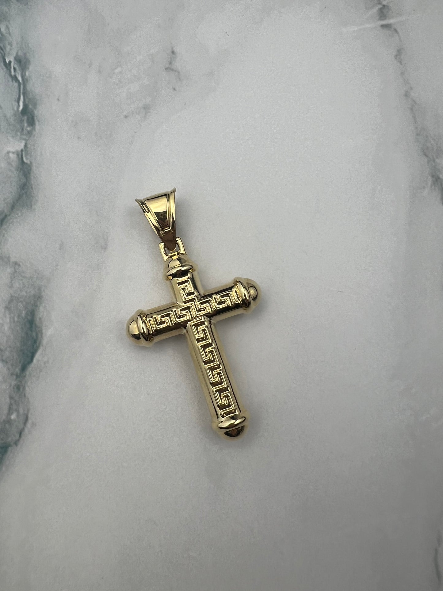 Kisebb méretű görög mintás arany kereszt medál