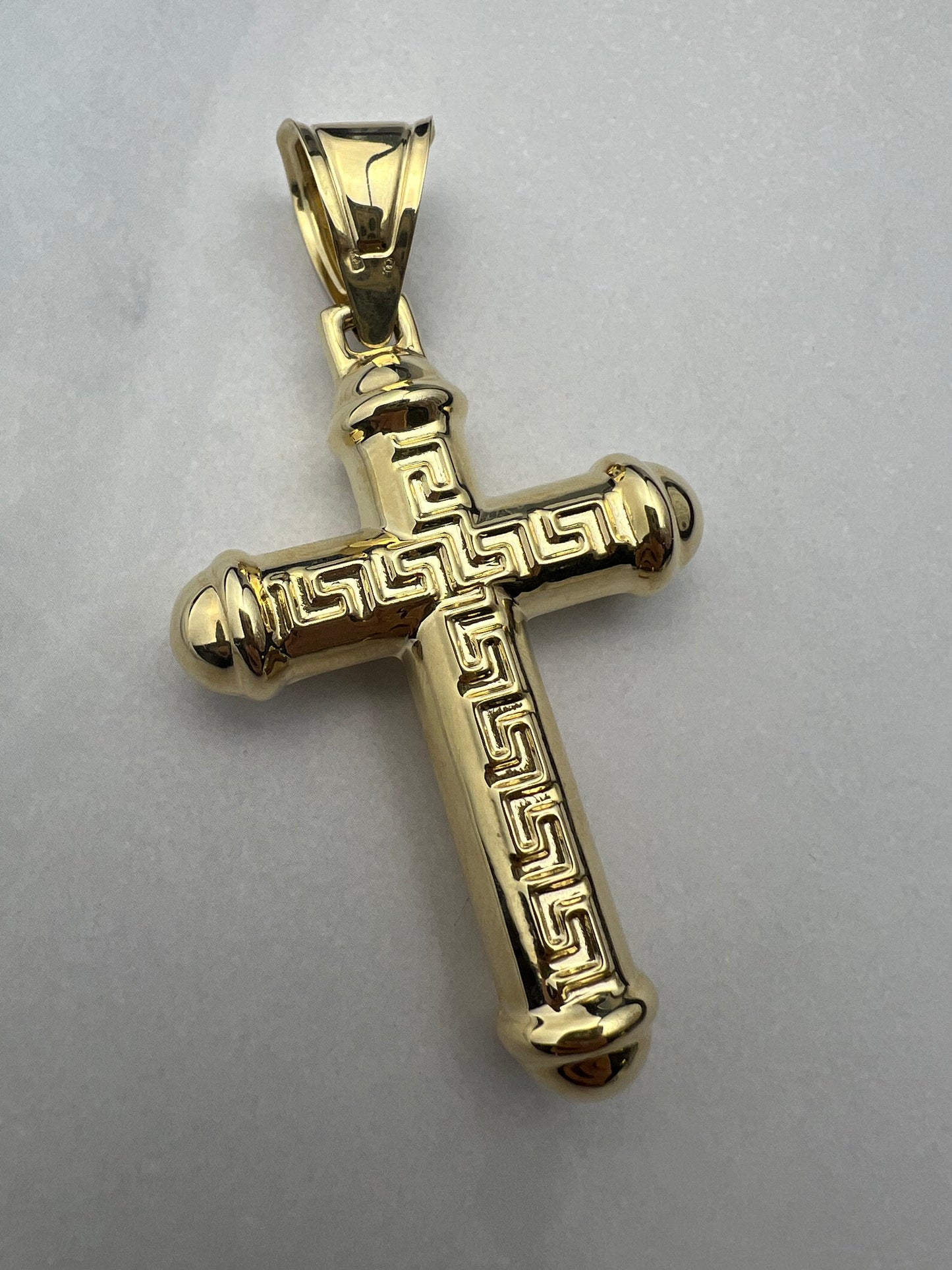 Kisebb méretű görög mintás arany kereszt medál