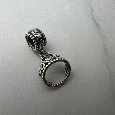 Tiara alakú függő ezüst charm