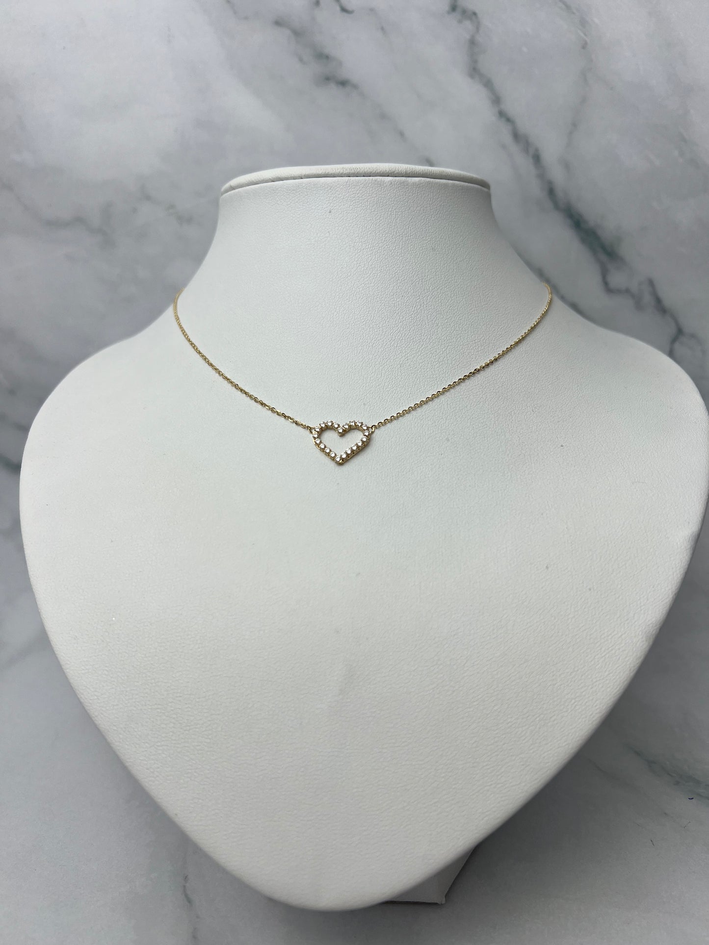 Beépített köves szíves arany nyaklánc