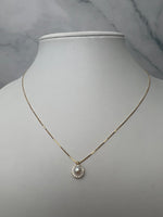 Beépített köves gyöngy medálos arany nyaklánc