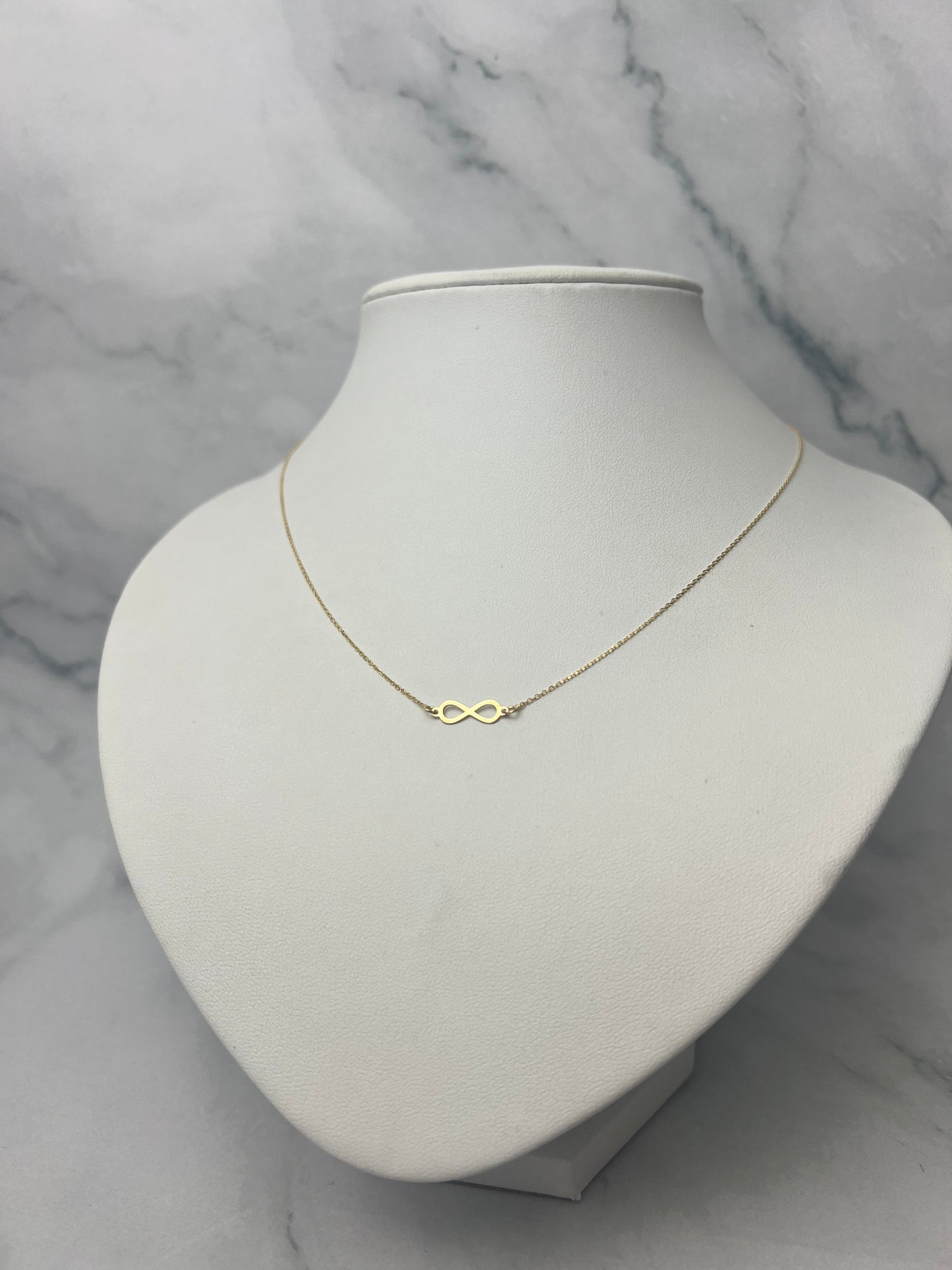 Beépített végtelen jeles arany nyaklánc