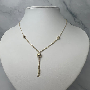 Gömbökkel díszített csüngős arany nyaklánc