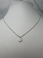 Kör alakú köves medálos fehérarany nyaklánc