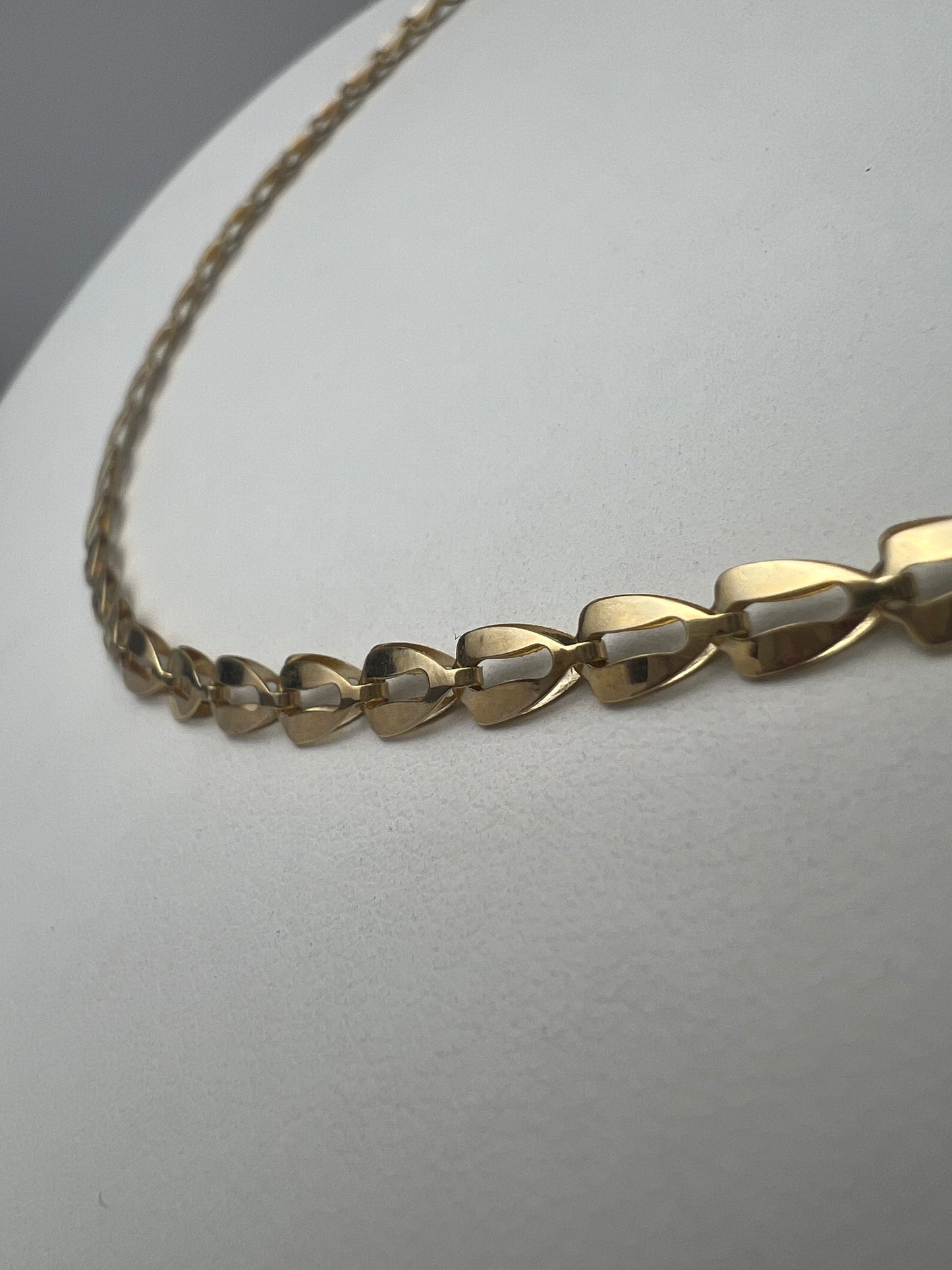 Háromszög szemes fűzött fazonú arany nyaklánc