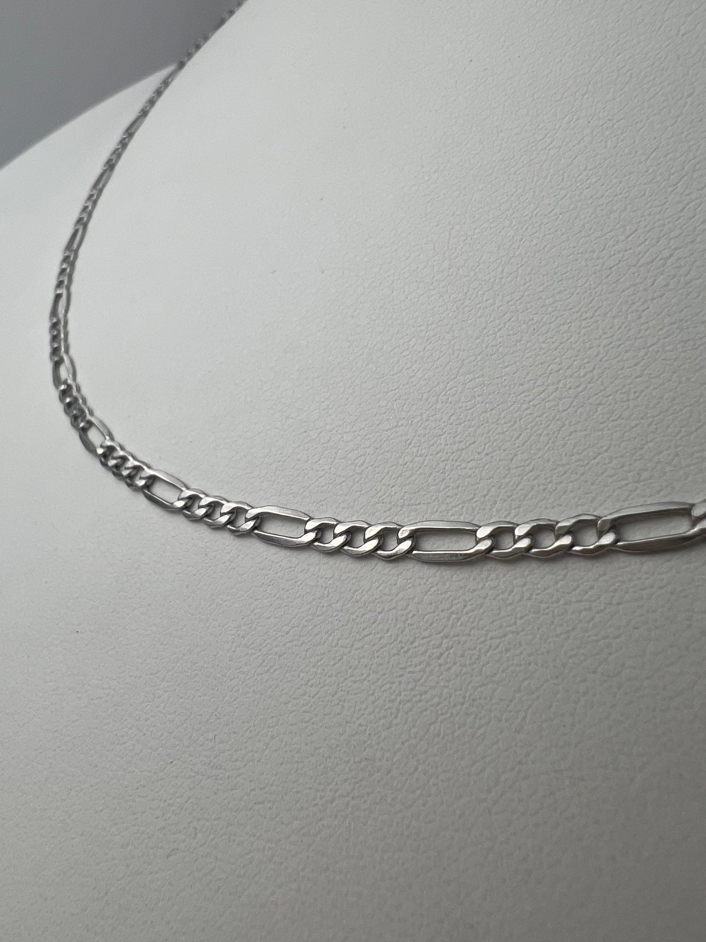 Figaro fazonú fehérarany nyaklánc