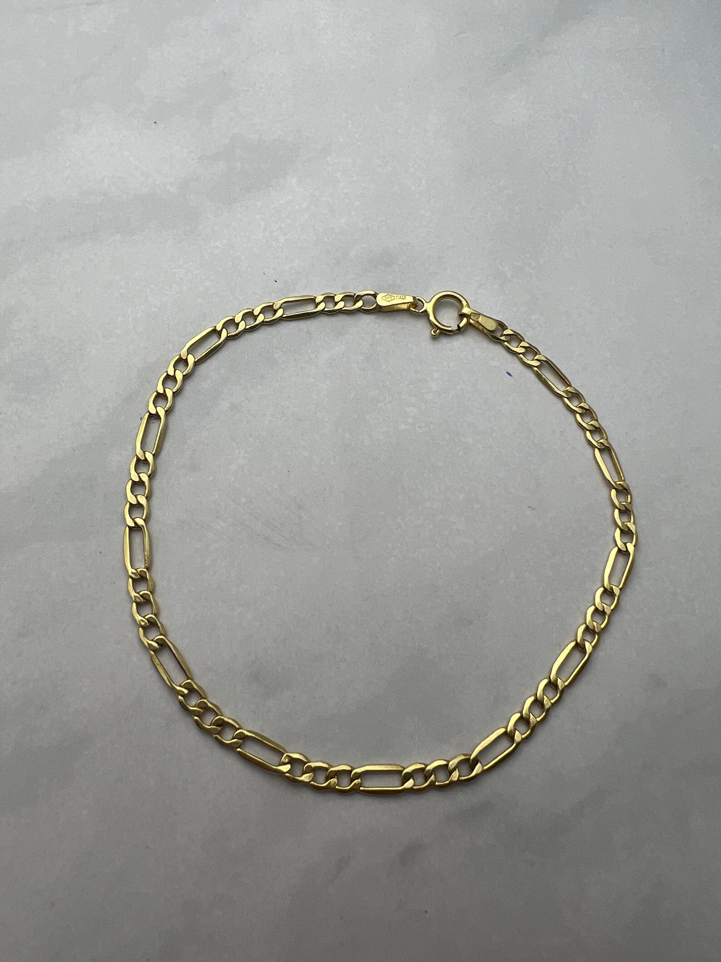 Figaro fazonú arany karlánc