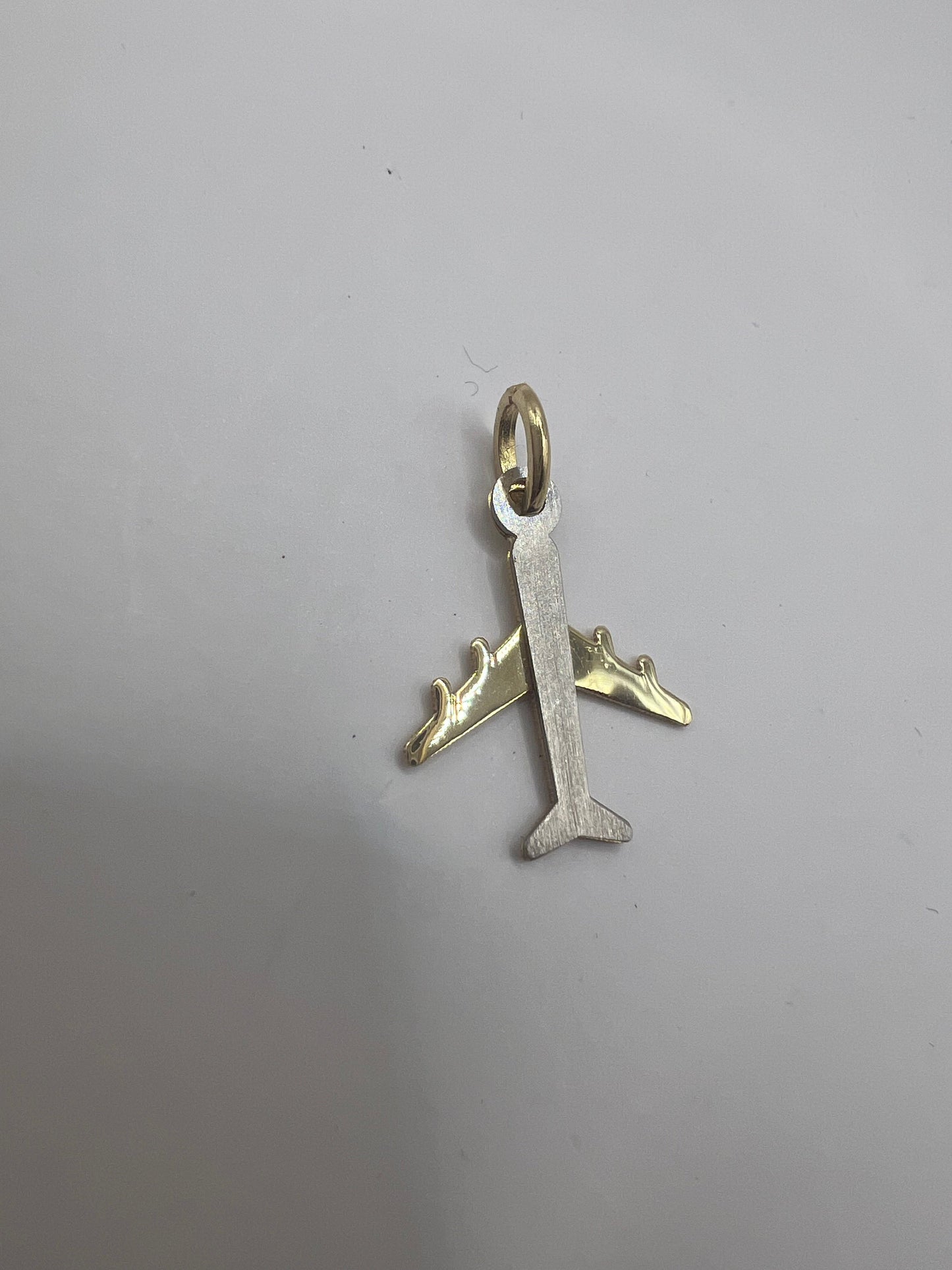 Mattított repülő arany medál