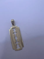 Penge alakú arany medál