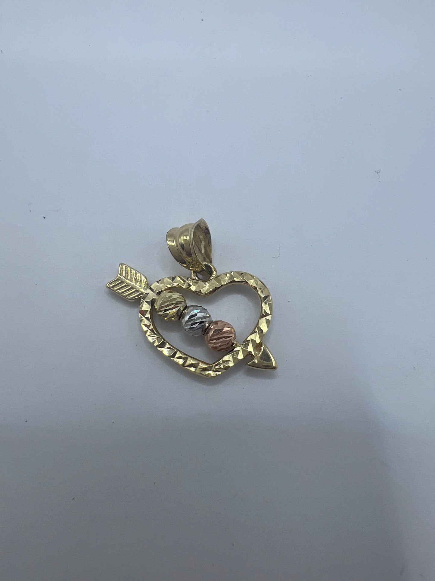 Tricolor gömbös szív arany medál